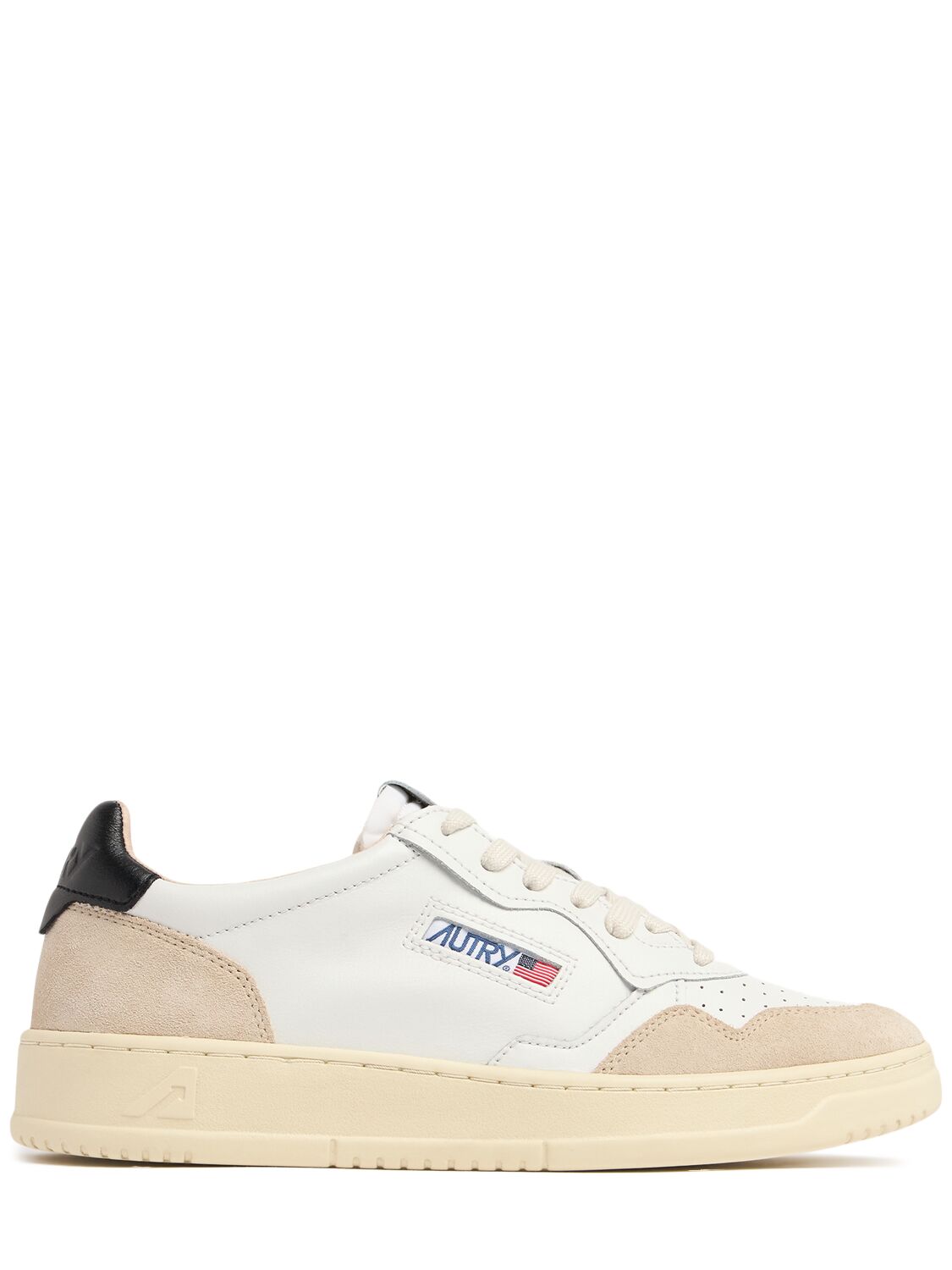 Autry Medalist Low Sneakers White / Black